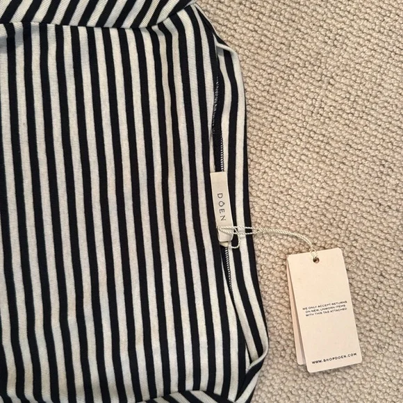 DÔEN Tee - Picture 7 of 7